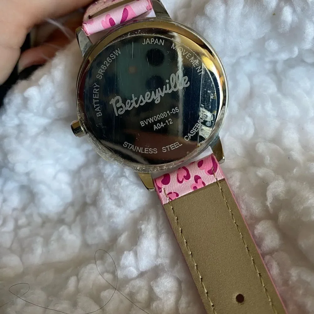 *NWOT* Betseyville Betsy Johnson Pink Heart Leopard Watch